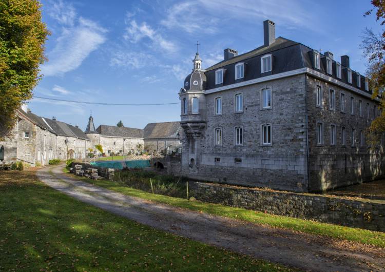 Schloss von Lontzen Ostbelgien → Belgien