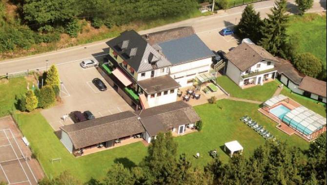 burg reuland hotel val de l our 06 c hotel val de l our