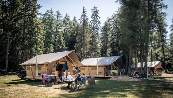 ouren camping huttopia 02 c manu reyboz